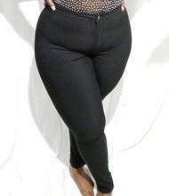 Load image into Gallery viewer, Perfect Fit Jegging Jean (S-3XL)
